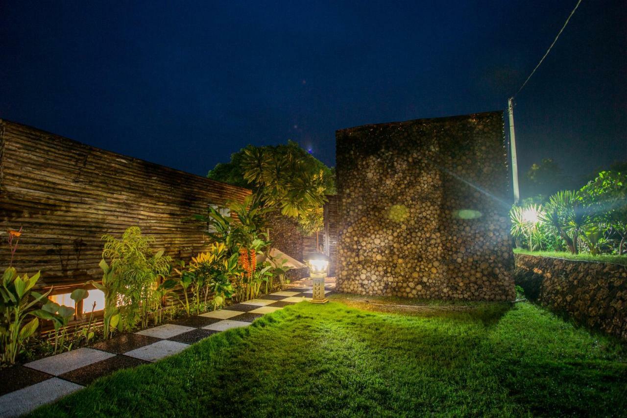 Kabeh Jati Garden Villa&Restaurant Tanglad Exterior foto